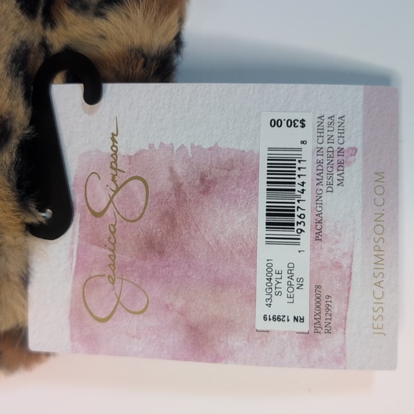 Jessica Simpson Tan Leopard Faux Fur Bucket Hat NWT - Picture 4 of 6
